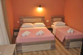 Отель Lileo Кутаиси Трехместный номер «Комфорт» с душем-6