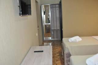 Отель Lileo Кутаиси Трехместный номер с балконом-7