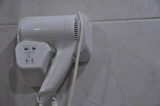 Отель Lileo Кутаиси Трехместный номер «Комфорт» с душем-17