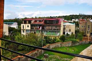 Отель Lileo Кутаиси Трехместный номер «Комфорт» с душем-19